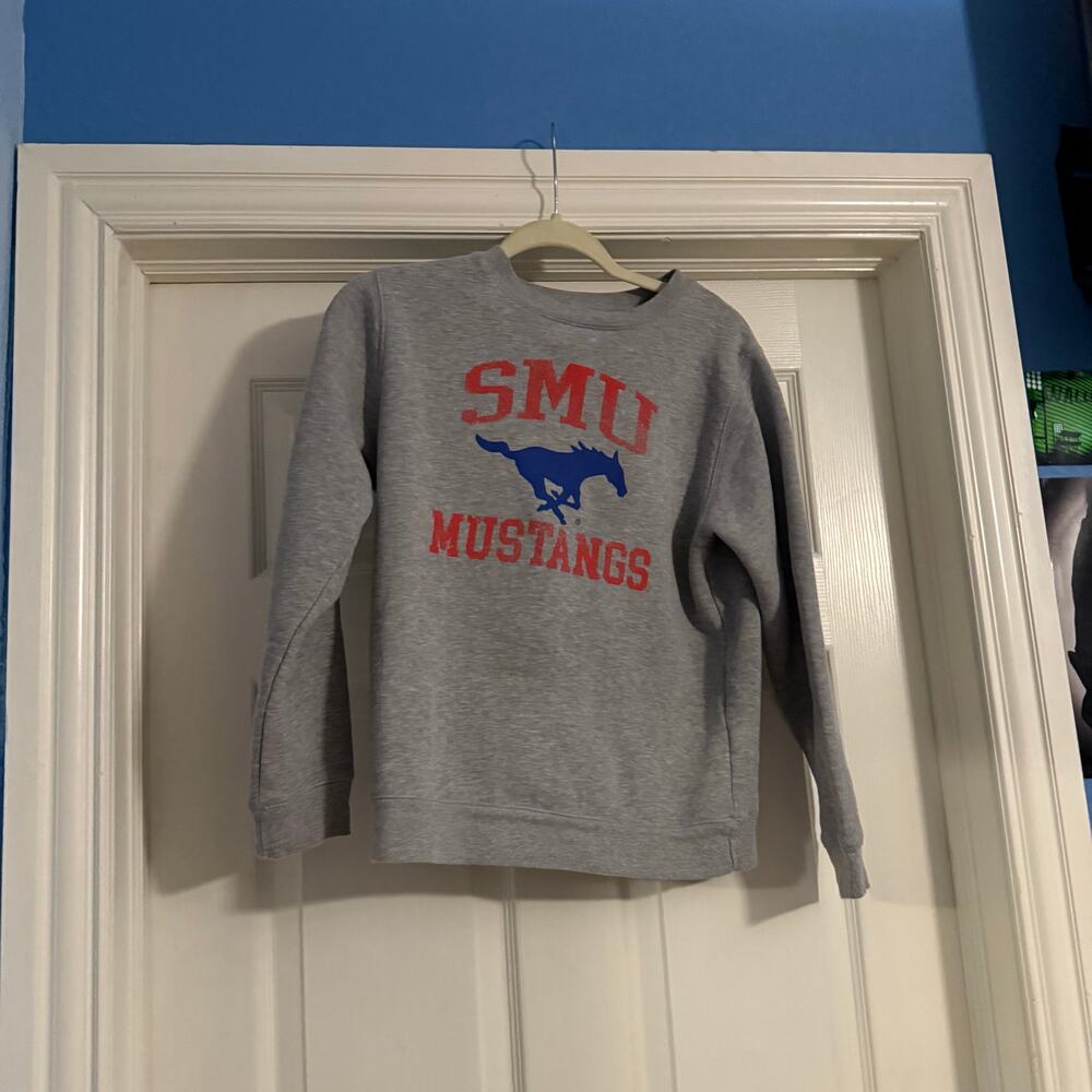 Southern Methodist Unviersity (SMU) kids hoodie in size XL